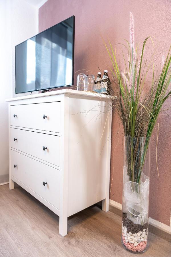 #2 Grosses Zimmer Mit Pool Und Garten Memmingen Buitenkant foto